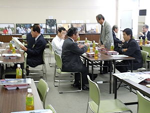 開会前のひととき１