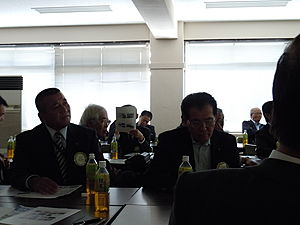 聞き入るメンバーのみなさん